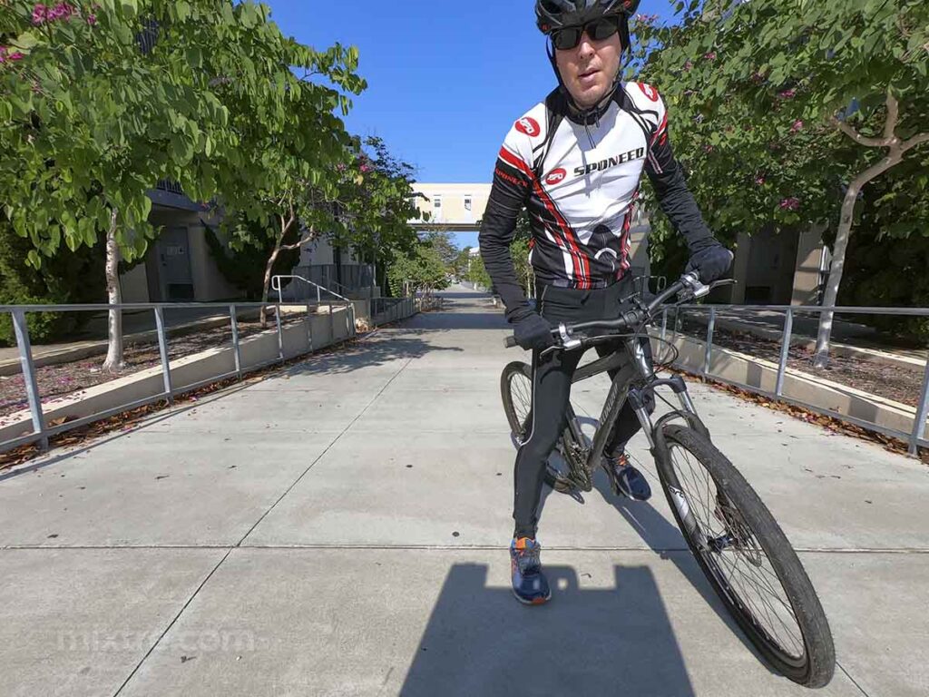 Scott on his 2009 Specialized Rockhopper with road tires